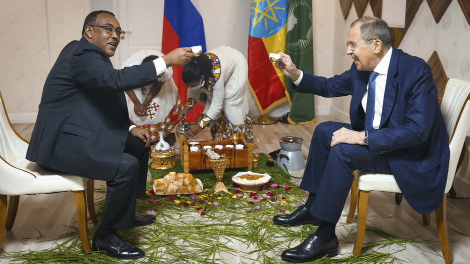 Minister spraw zagranicznych Rosji Siergiej Ławrow i wicepremier i minister spraw zagranicznych Etiopii Demeke Mekonnen Hassen w Addis Abebie 27 lipca 2022 r.
