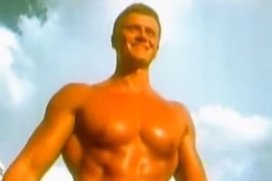 Zoran-Jovanovic-kao-Stanislav-u-filmu-Nije-lako-s-muskarcima-670x447