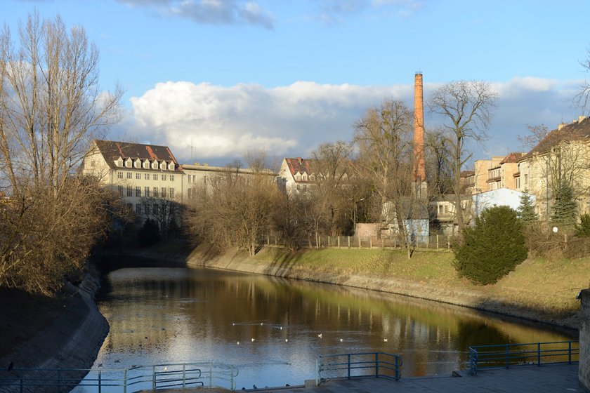 Nieruchomość nad fosą