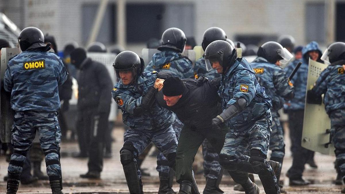 Rosja policja OMON