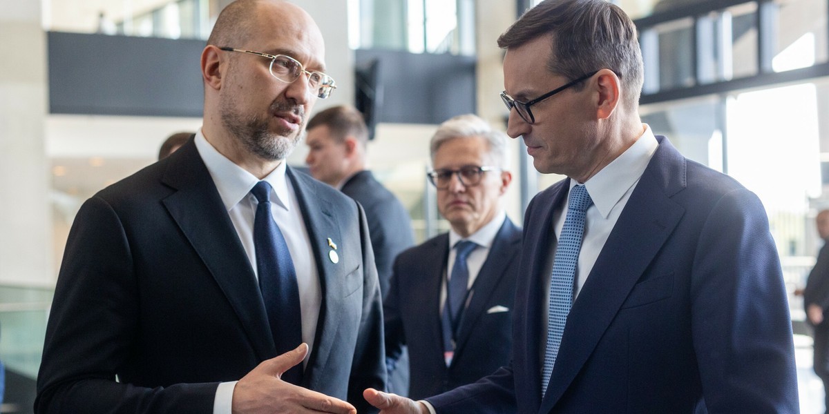 Premierzy Mateusz Morawiecki i Denys Szmyhal