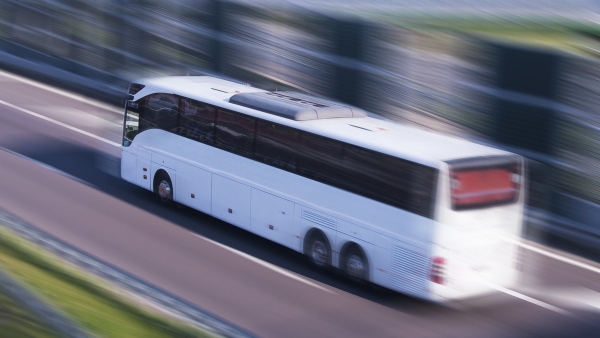 PKS Białystok szuka firmy leasingowej, która dostarczy tej spółce dziesięć autobusów. Dzisiaj firma ogłosiła przetarg w tej sprawie. Dwa poprzednie postępowania nie przyniosły rozstrzygnięcia.