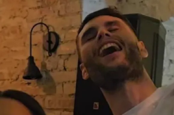 "MOJA ŽENA JE ŠAMPION" Brat Filipa Živojinovića slavi rođenje ćerke: OVA PEVAČICA mu peva na uvce, košarkaš se javno obratio supruzi (FOTO)