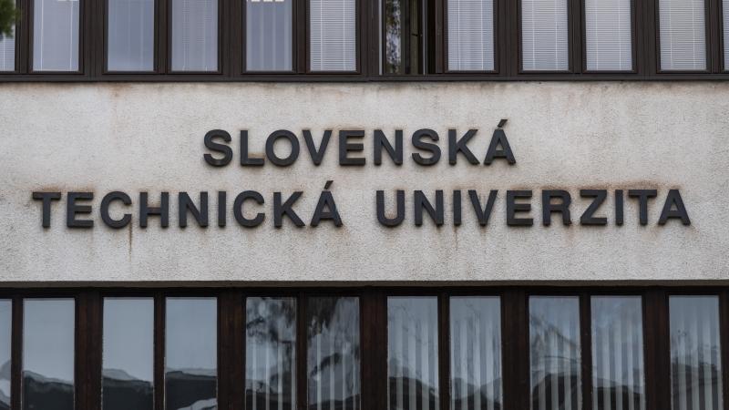 Slovenská technická univerzita (ilustračná snímka)