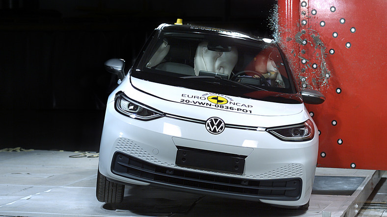 Volkswagen ID.3 rozbity przez Euro NCAP.