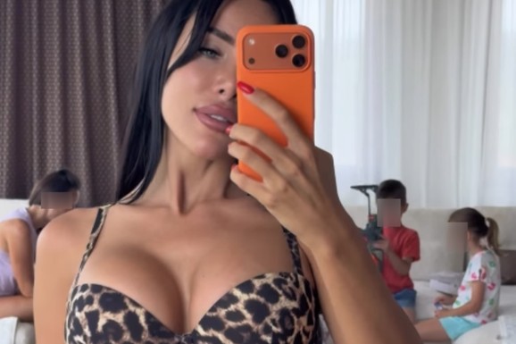 Zvali su je MEČKA BOŽANA, ona smršala 25 kg i svima zapušila usta: Aleksandra IZGLEDA KAO AVION, pokazala zanosno telo u tigrastom bikiniju