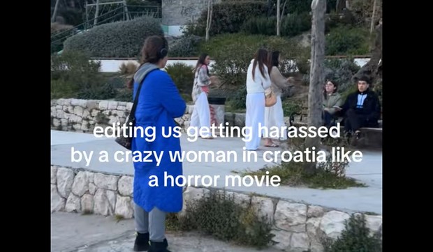 Scena na plaži u Hrvatskoj