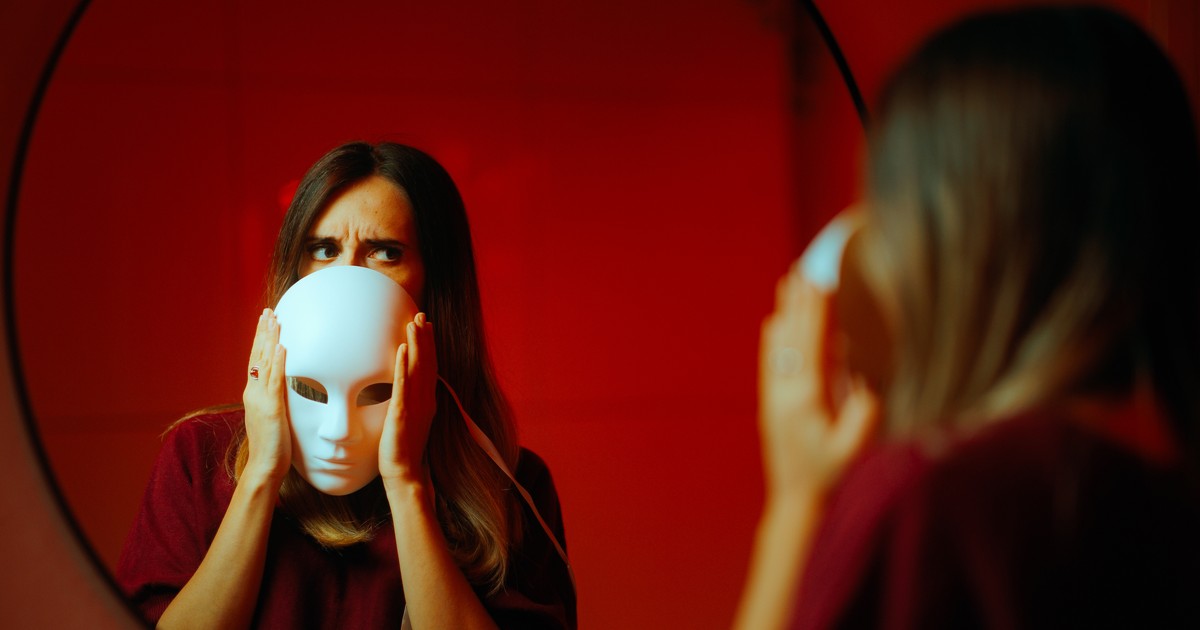 Dlaczego łatwo ufamy psychopatom? Osoby z mroczną triadą wzbudzają sympatię