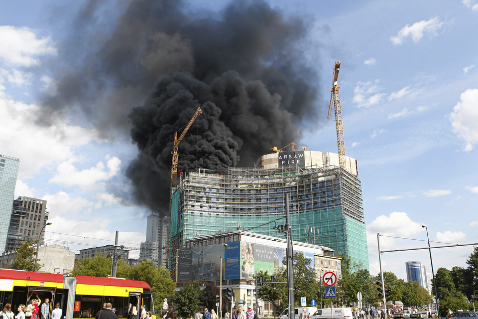 Pożar wieżowca w Warszawie