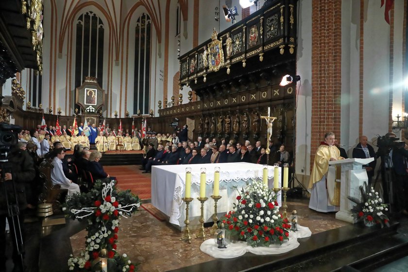 Święto Niepodległości. Odsłonięcie pomnika Lecha Kaczyńskiego