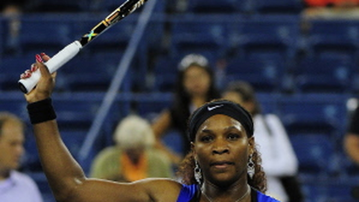 Siostry Williams uporały się ze swoimi rywalkami w 1/8 turnieju WTA Charleston (pula nagród 740 tys. dol.). Serena (5) pokonała Nowozelandkę Marinę Erakovic (17) 6:2, 6:2, natomiast Venus wygrała z Australijką Anastazją Rodionową 7:5, 6:2.