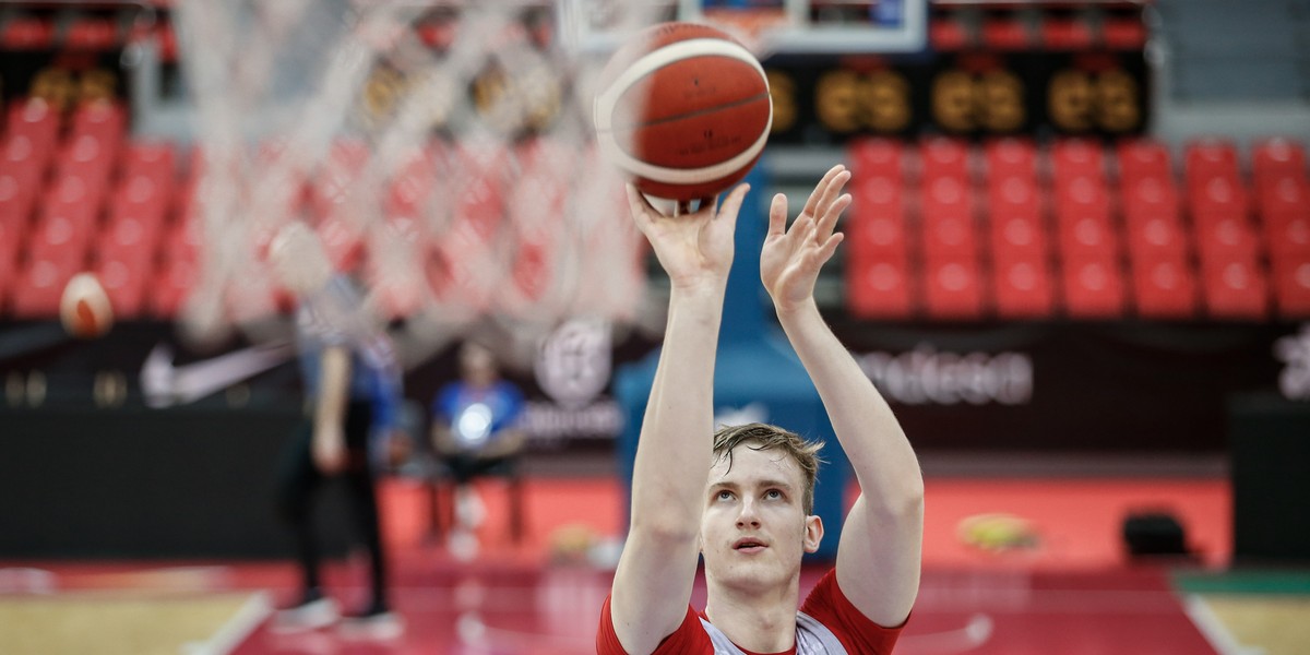 Ile Minut Trwa Jedna Kwarta W Koszykówce Hiszpania: Skuteczny Balcerowski, wygrana zespołu z Gran Canarii - Sport