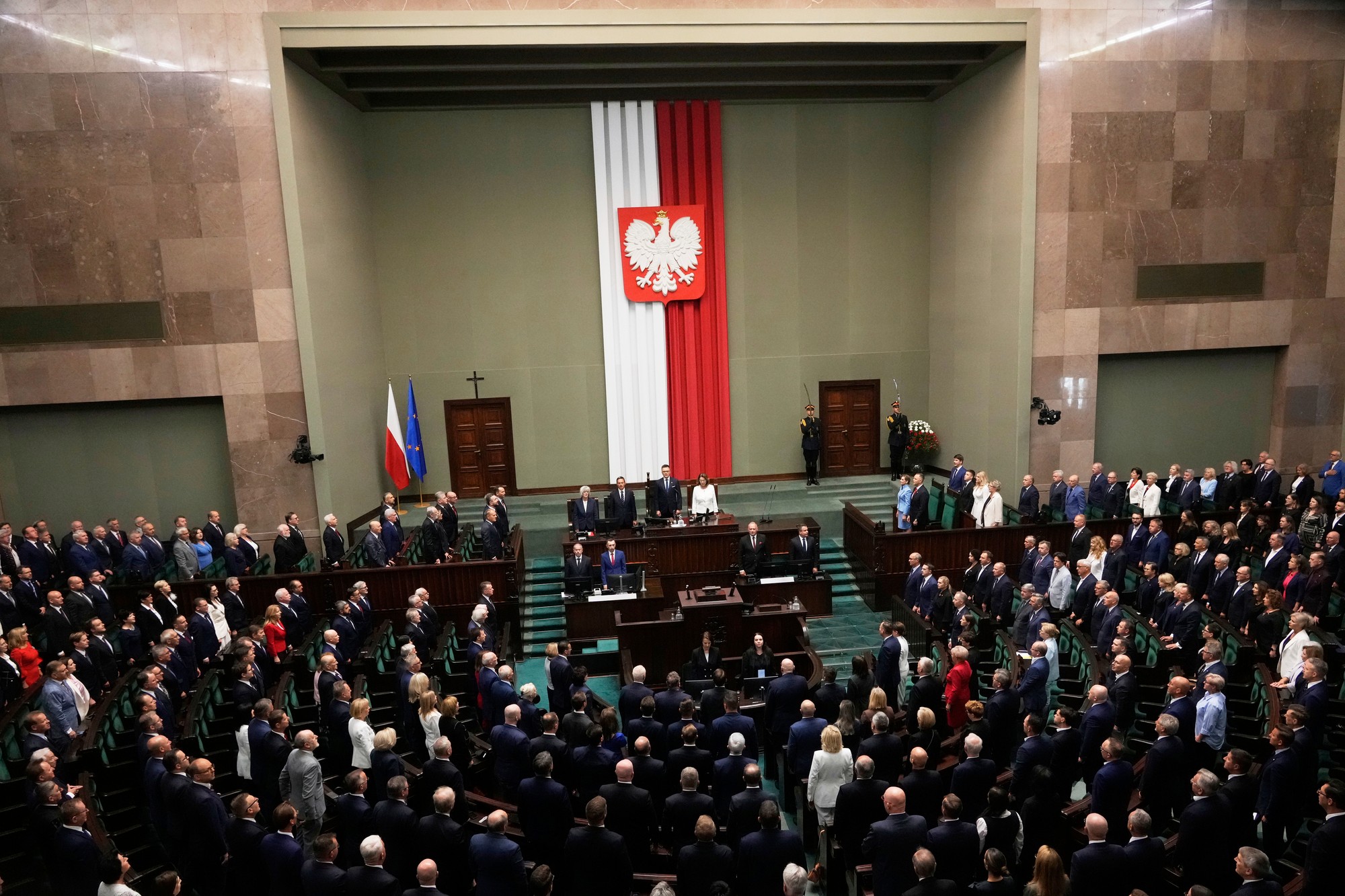 Karol Nawrocki zložil prezidentskú prísahu.