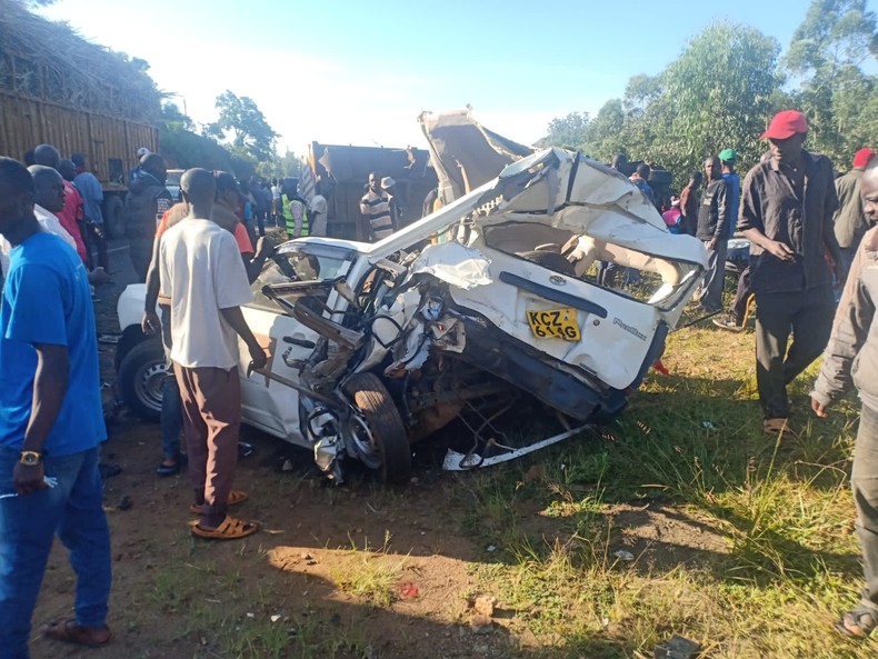An accident scene along the Kisumu-Kakamega Highway in Vihiga County.