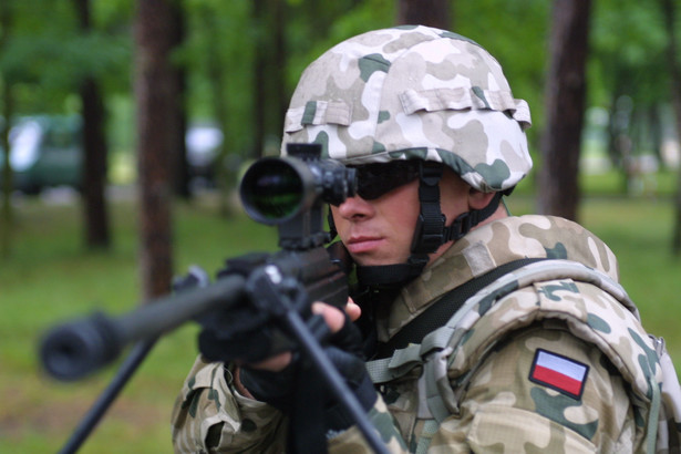 Sejm jednogłośnie uchwalił nową ustawę o dyscyplinie wojskowej regulującą karanie i nagradzanie żołnierzy.