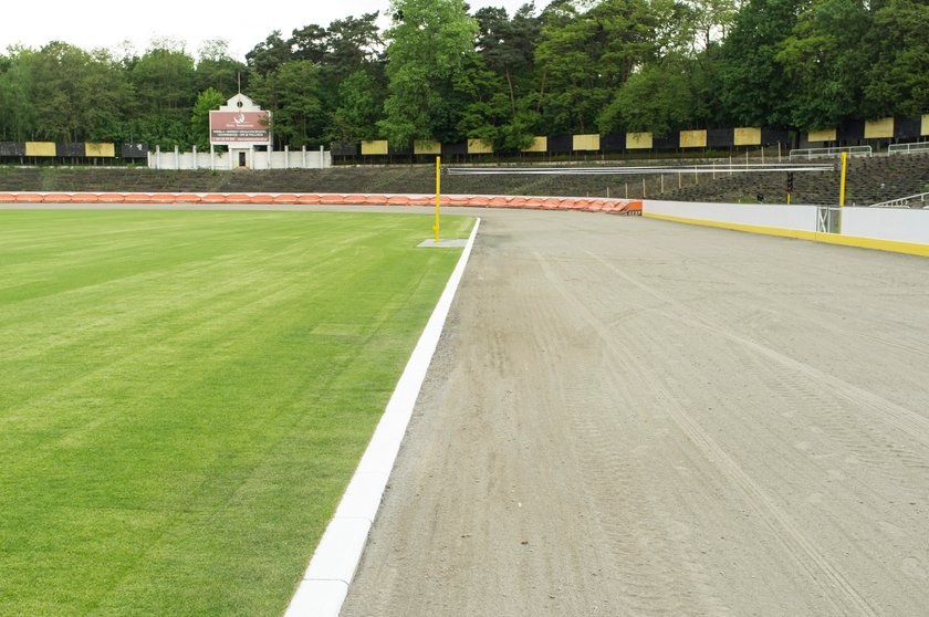 Wkrótce ruszy remont trybun stadionu na poznańskim Gołęcinie