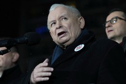 Prezes PiS Jarosław Kaczyński i politycy partii na demonstracji w obronie Mariusza Kamińskiego i Macieja Wąsika