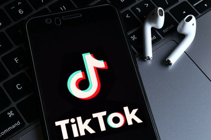 Plan sprzedaży TikToka zawieszony. Powodem zmiana lokatora Białego Domu