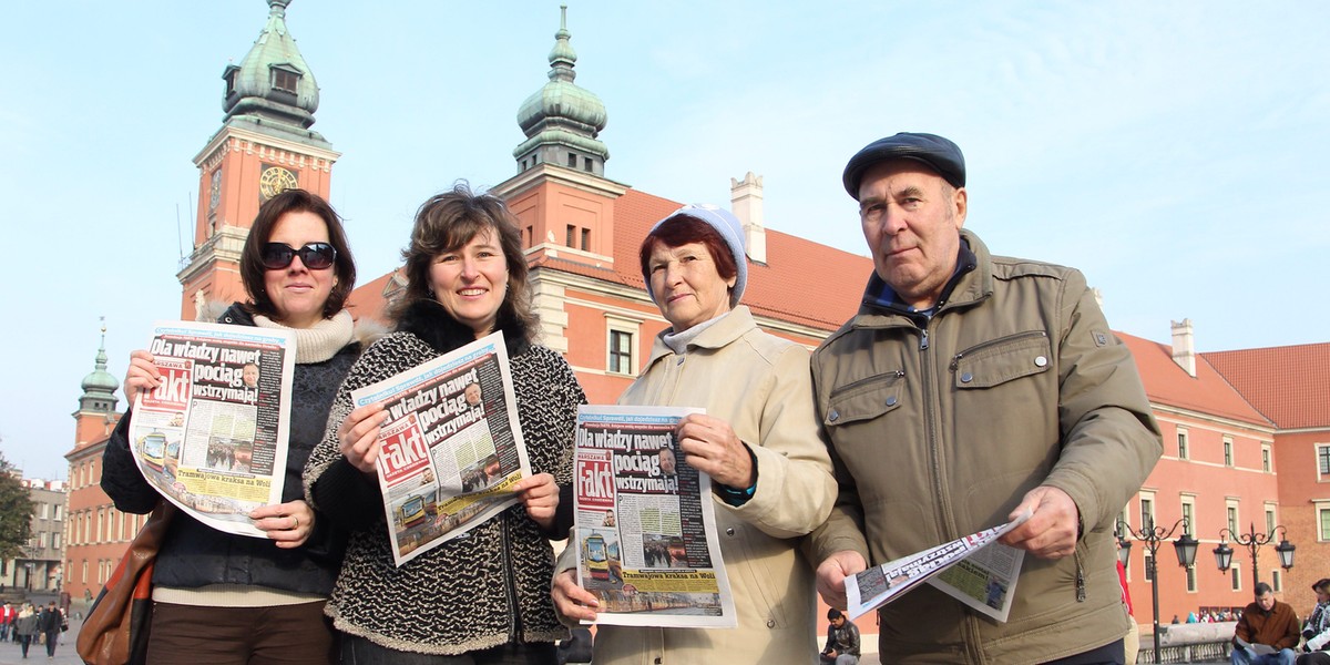 Warszawiacy czytają nowy FAKT