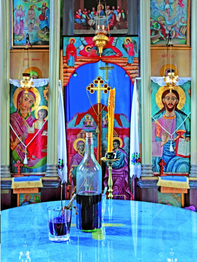 Ružina međa i čudotvorne ikone