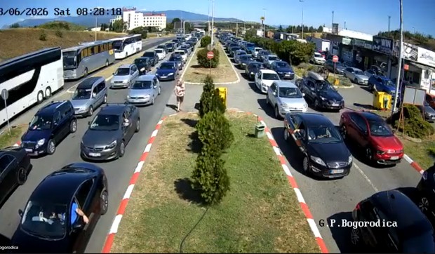 Gužva na graničnom prelazu Bogorodica