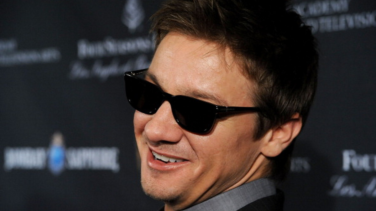 Jeremy Renner długo zastanawiał się, czy przyjąć rolę w filmie "The Bourne Legacy".