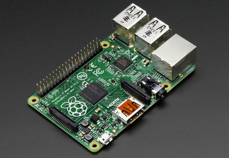 Możemy użyć miniaturowego peceta Raspberry Pi jako dekodera formatów nieobsługiwanych przez Chromecast, ale to wyzwanie tylko dla zapaleńców