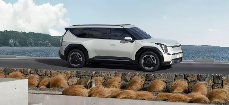 Kia EV9 to potężny elektryczny SUV. Wygląda jak prototyp i ma obracane fotele [WIDEO]