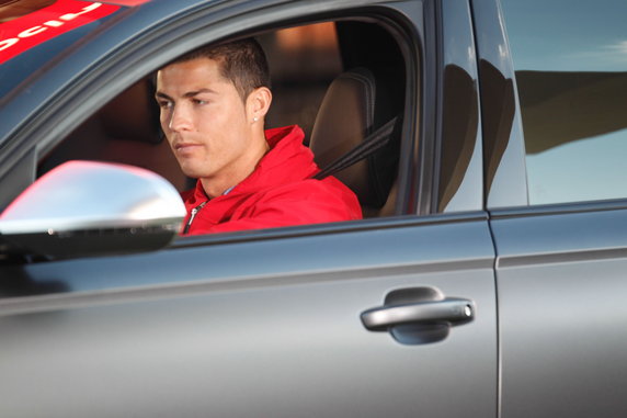 Cristiano Ronaldo w swoim Audi RS6 Avant