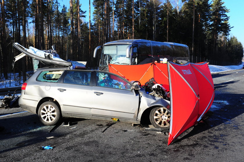 Tragedia pod Olsztynem. Wypadek autobusu z dziećmi. Są ofiary