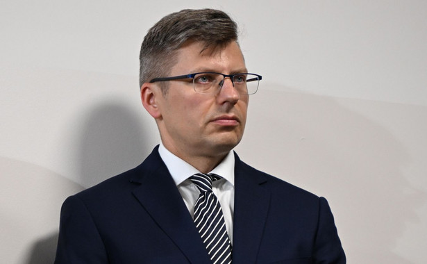 Informację na ten temat ruchu prokuratury ws. ustawy wiatrakowej przekazał minister sprawiedliwości Marcin Warchoł