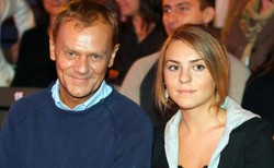 Kasia Tusk gratuluje tacie: Światłość dominuje nad ciemnością. Jestem z Ciebie dumna tatusiu!