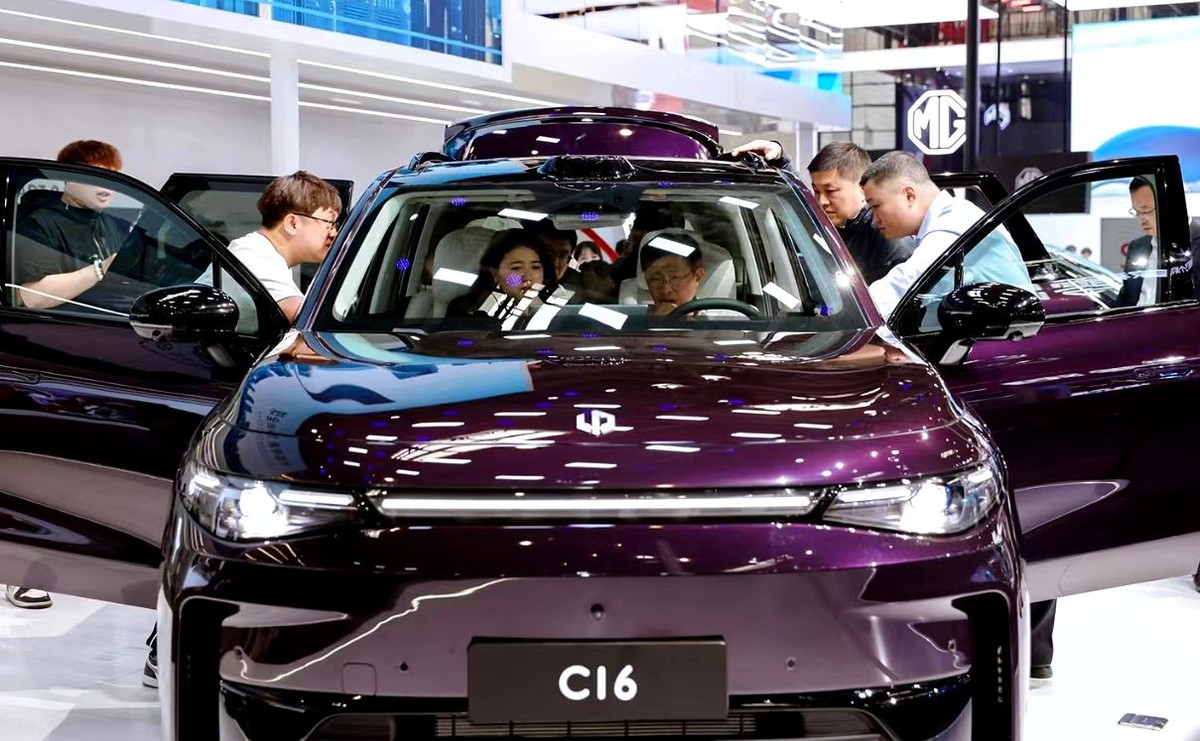 Dacia będzie miała rywala. Stellantis wprowadza tanią markę Leapmotor