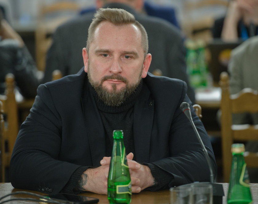 „Frakcja Alkoholowa” w Sejmie. „Naradzają się przy drinku”
