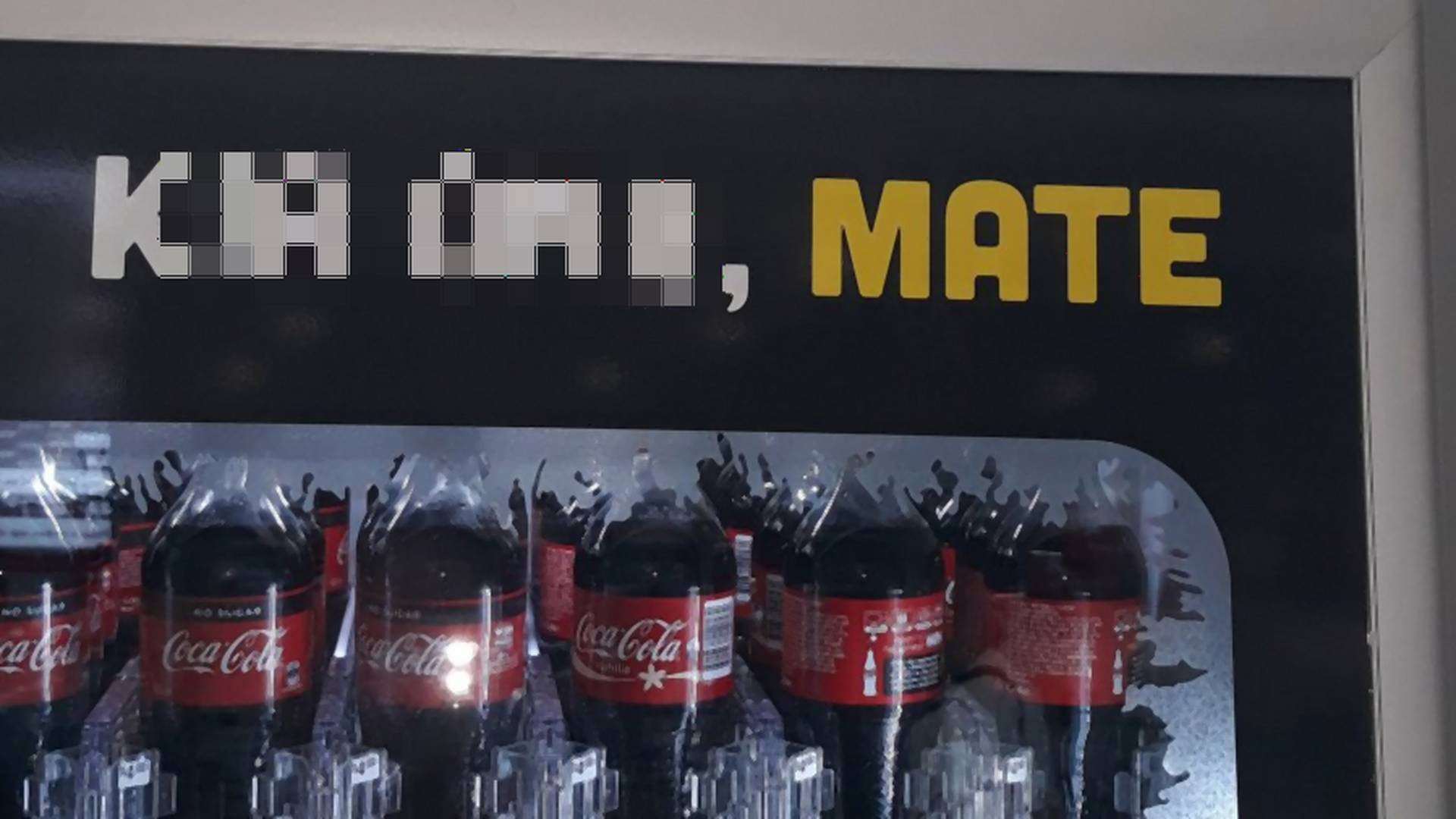 Coca-cola zaliczyła makabryczną wpadkę. Marka życzyła klientom śmierci