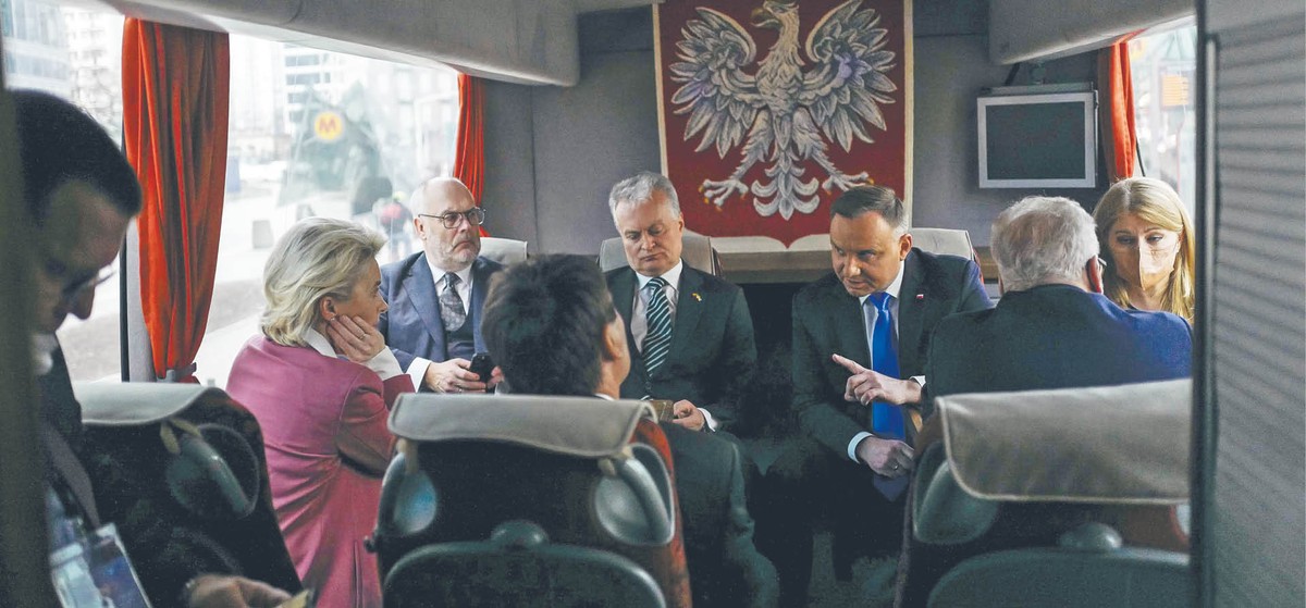 O pomyśle pilnego przyjęcia Ukrainy do UE rozmawiali przywódcy Bukareszteńskiej Dziewiątki i szefowa KE