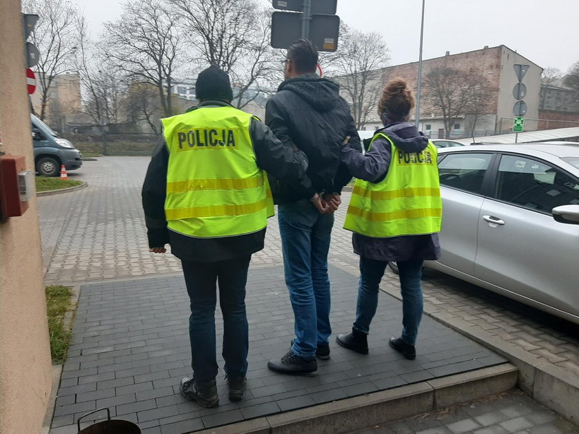 Udusił partnerkę i siedział z ciałem dwa dni