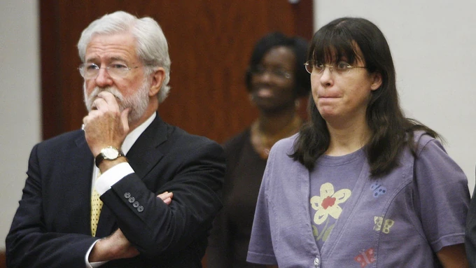 STRAVIČAN ZLOČIN: Majka je UBILA SVOJU DECU, bila je pod mračnim uticajem jednog čoveka