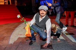 Dawid Ogrodnik krytykuje Kościół i hierarchów. Mówi o pogardzie