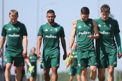 Legii w bardzo trudnej sytuacji. Raków też musi odrabiać straty. Jagiellonia blisko awansu