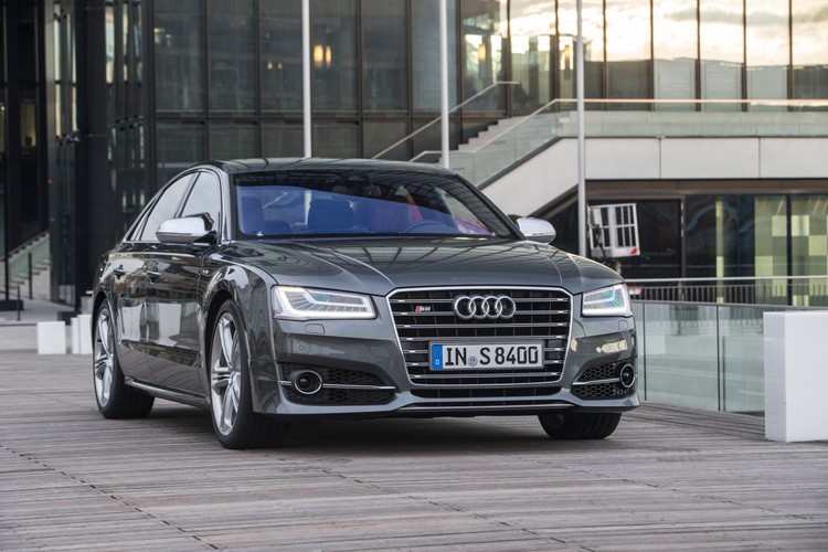 Audi S8