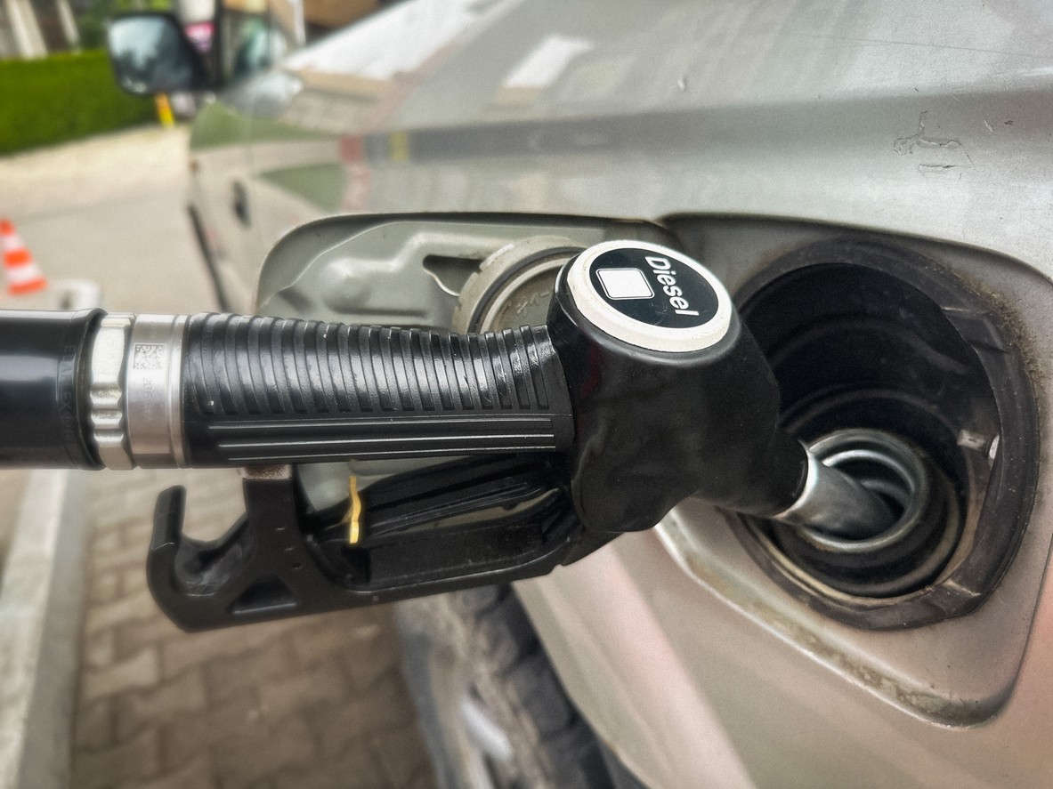 Obavy z nedostatku palív a vysokých cien pre motoristov aj priemysel sú oprávnené a perspektíva je napriek iniciatíve Vlády SR a Slovnaftu neistá