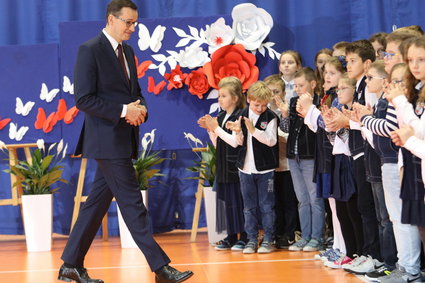 Dodatkowe zasiłki dla rodziców. Premier mówi o jednej możliwości