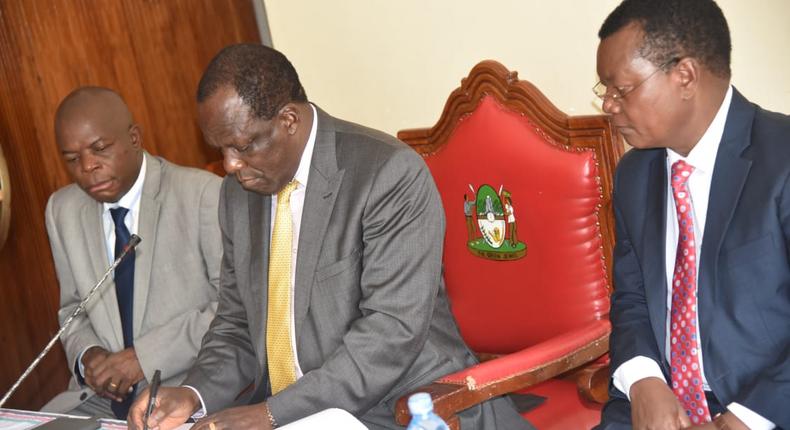 Kakamega Governor Wycliffe Oparanya with county officials