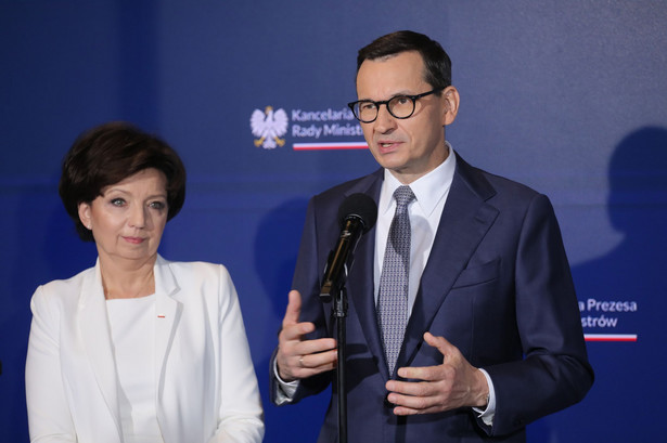 Premier Mateusz Morawiecki oraz minister rodziny i polityki społecznej Marlena Maląg