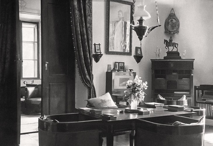 TAK MIESZKAŁA POLSKA ARYSTOKRACJA. Rezydencje w starej fotografii