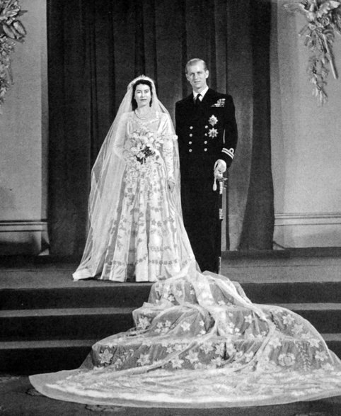 Fotografia ślubna Elżbiety II i księcia Filipa