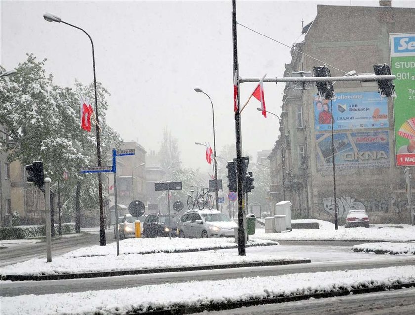 Pogoda oszalała. W maju pada śnieg! FOTO