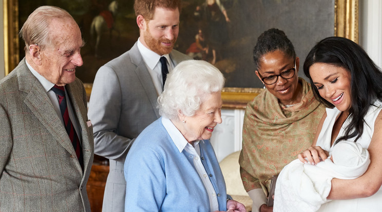 Fülöp herceg és II. Erzsébet legutóbb a kis Archie születését követően találkozott Harry és Meghan kisfiával / Fotó: Northfoto