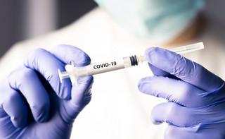 We Francji weterynarze i dentyści będą szczepić przeciwko COVID-19